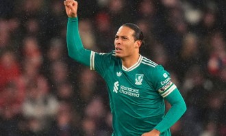 范戴克头球致胜助利物浦重返胜轨，杰拉德高度评价防线提升