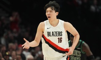 杨翰森连场爆发后被开拓者官宣召回 战湖人有望登场？