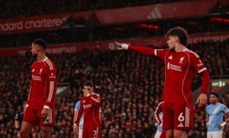 8场狂赚9000万英镑!英媒曝利物浦无缘欧冠将损失2亿英镑，斯洛特将被解雇