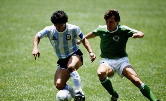 足球史上只有3个真正天才，卡佩罗明确划线贝利马拉多纳梅西入选，C罗被定义为靠勤奋成就的球员