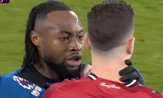 曼联2026年夏窗大重构：中场1.5亿镑豪购，锋线5万周薪捡漏